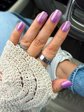 Red Aspen Polished Presley Press-On Nails - Shimmery Lilac Pink